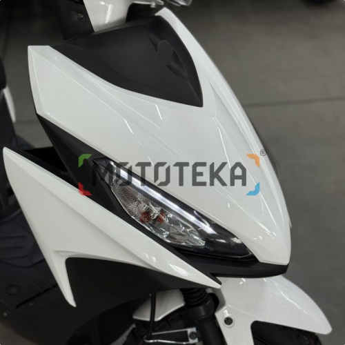 Скутер Мотомир AXIS 49.5 (150) белый фото 6