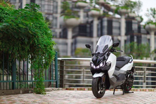 Скутер SYM (Сим) MAXSYM TL 500i белый с ПТС фото 4