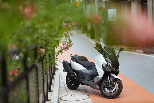 Скутер SYM (Сим) MAXSYM TL 500i белый с ПТС фото 9