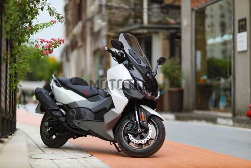 Скутер SYM (Сим) MAXSYM TL 500i белый с ПТС фото 3