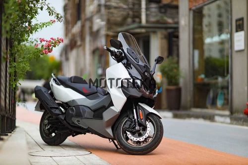 Скутер SYM (Сим) MAXSYM TL 500i белый с ПТС