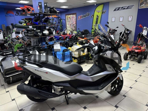 Максискутер SYM (Сим) CRUiSYM a 300 белый с ПТС фото 3